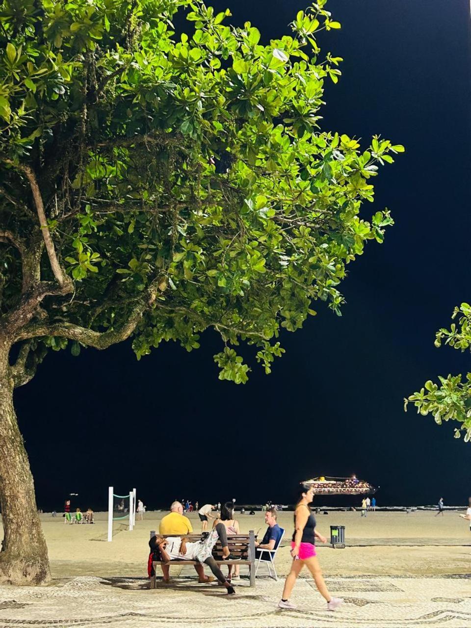 Апартаменты Avenida Atlantica, Beira Mar, Pe Na Areia Балнеариу-Камбориу Экстерьер фото
